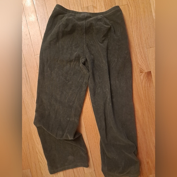 LL Bean Olive Women's Perfect Fit Knit Cords, Straight-Leg Small Petite - Picture 2 of 4